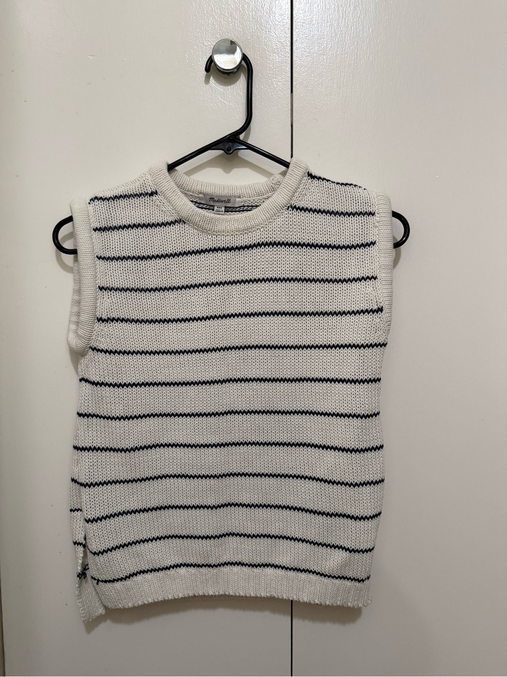 Madewell Sleeveless Striped Knit Sweater Vest - White & Black - Wears like S